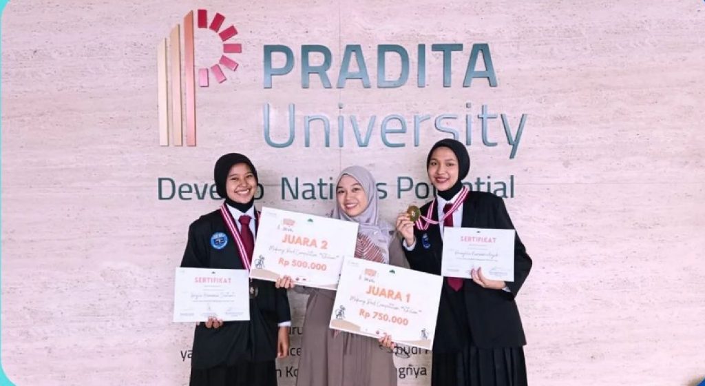 Lomba Membuat Produk (Industri)